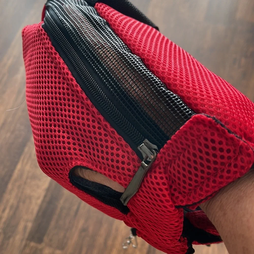 N/A mesh openings zipper